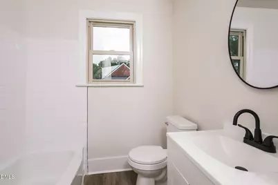 306 Fayetteville Street, Newton Grove, NC 28366 - Photo 25