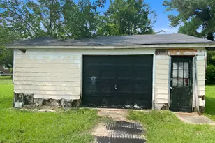 2201 Tunstall Pl SW, Wilson, NC 27893 - Photo 3
