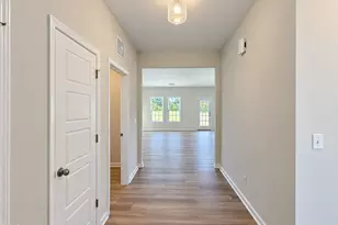 39 E Emily Gardens Dr, Selma, NC 27576 - Photo 3