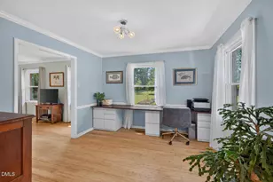 606 Crestview Dr, Durham, NC 27712 - Photo 9