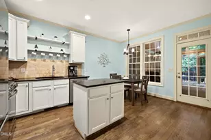 441 Marsh Landing Dr, Holly Springs, NC 27540 - Photo 5