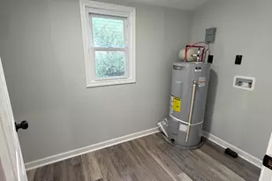 302 W 1st St, Princeton, NC 27569 - Photo 17