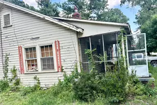 344 E Vance St, Laurinburg, NC 28352 - Photo 1