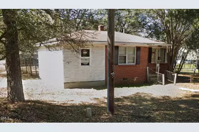 606 S Patterson Street, Maxton, NC 28364 - Photo 1