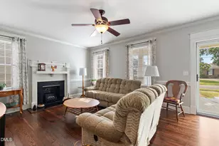 313 N Breazeale Ave, Mount Olive, NC 28365 - Photo 17