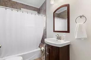 313 N Breazeale Ave, Mount Olive, NC 28365 - Photo 25