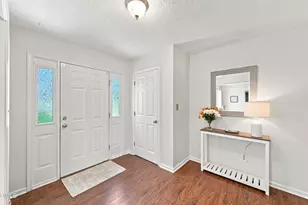 112 Sequoia Ct, Cary, NC 27513 - Photo 9