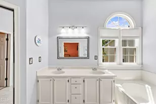 112 Sequoia Ct, Cary, NC 27513 - Photo 7