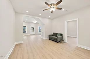 406 N Webb St, Selma, NC 27576 - Photo 7