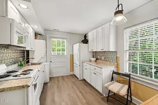 1001 W Peace St, Raleigh, NC 27605 - Photo 21