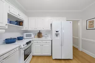 1302 Hampshire Ct, Raleigh, NC 27612 - Photo 11