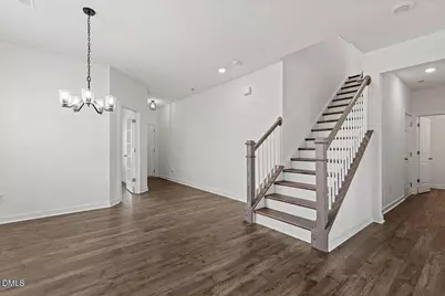 105 S Mule Way, Benson, NC 27504 - Photo 5
