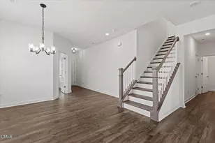 105 S Mule Way, Benson, NC 27504 - Photo 5