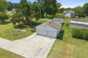 515 Bobbitt Rd, Clayton, NC 27520 - Photo 3