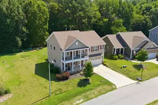 8109 Fieldcrest Ln, Fuquay Varina, NC 27526 - Photo 9