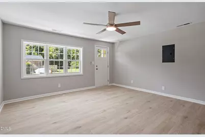604 E Townsend Street, Dunn, NC 28334 - Photo 5