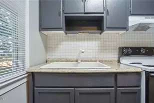 2102 Rogers Dr, Fayetteville, NC 28303 - Photo 5