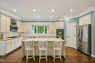 105 Versailles Dr, Cary, NC 27511 - Photo 19