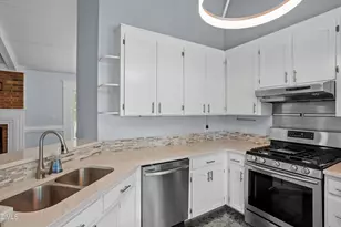 205 William Dr, Benson, NC 27504 - Photo 3