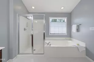 13353 Ashford Park Dr, Raleigh, NC 27613 - Photo 25