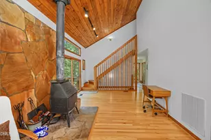 10 Ellen Pl, Chapel Hill, NC 27514 - Photo 15
