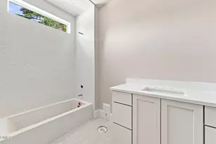 2702 N Mayview Rd, Raleigh, NC 27607 - Photo 33