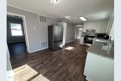 20 W Edgerton Street, Smithfield, NC 27577 - Photo 5