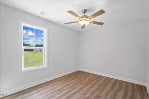 314 E Howard St, Roseboro, NC 28382 - Photo 21