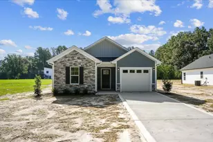 314 E Howard St, Roseboro, NC 28382 - Photo 1