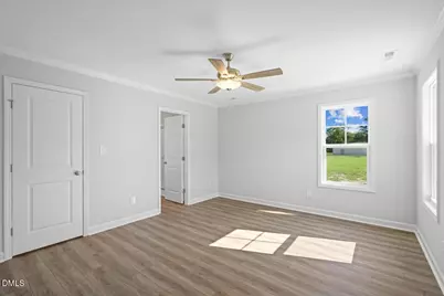 314 E Howard Street, Roseboro, NC 28382 - Photo 17