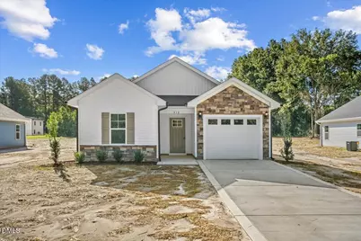 312 E Howard Street, Roseboro, NC 28382 - Photo 1