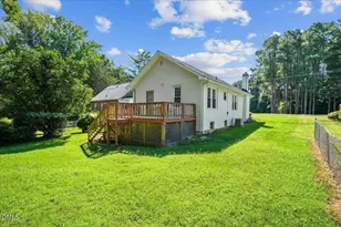 1916 Oxford Rd, Henderson, NC 27536 - Photo 3