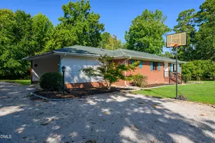 402 Stallings Rd, Zebulon, NC 27597 - Photo 3