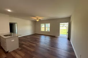 305 Phil Jack Rd, Dunn, NC 28334 - Photo 5