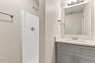 806 Felicia St, Durham, NC 27704 - Photo 19