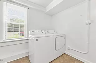101 E Woodall St, Four Oaks, NC 27524 - Photo 11