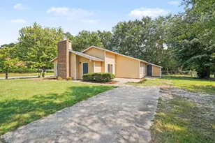 108 Deerfield Dr, Spring Lake, NC 28390 - Photo 3