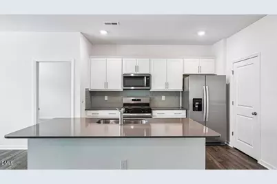 428 Conifer Street, Sanford, NC 27332 - Photo 5