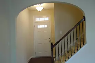 10118 Knotty Pine Ln, Raleigh, NC 27617 - Photo 7