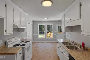 100 Southland Dr, Zebulon, NC 27597 - Photo 11