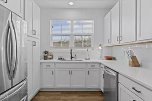 5619 Johnson Woods Ct, Raleigh, NC 27609 - Photo 7