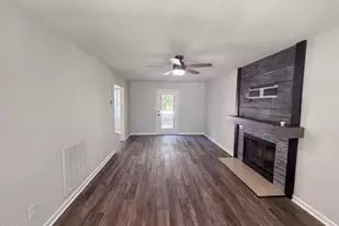 255 Rocky Point Ct, Fuquay Varina, NC 27526 - Photo 3