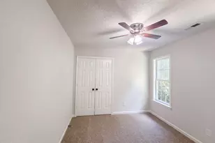 255 Rocky Point Ct, Fuquay Varina, NC 27526 - Photo 9