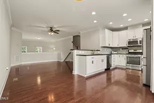 10510 Sablewood Dr, Raleigh, NC 27617 - Photo 15