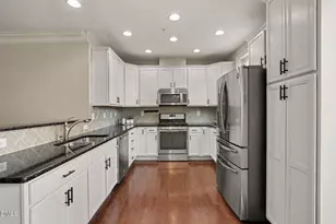 10510 Sablewood Dr, Raleigh, NC 27617 - Photo 11