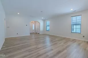 131 White Oak Gdn Wy, Garner, NC 27529 - Photo 7