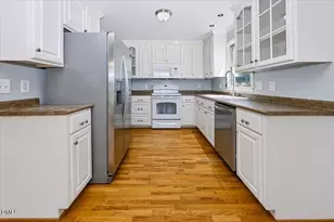 101 Wildberry Ct, Clayton, NC 27520 - Photo 15