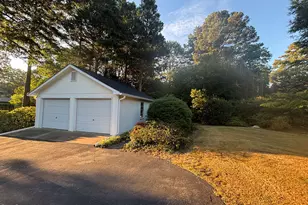 3413 Redbud Ln, Raleigh, NC 27607 - Photo 5