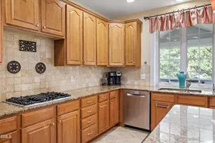 9408 Misty Crk Ln, Raleigh, NC 27617 - Photo 19