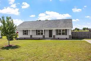 140 Denning Farms Ln, Benson, NC 27504 - Photo 3